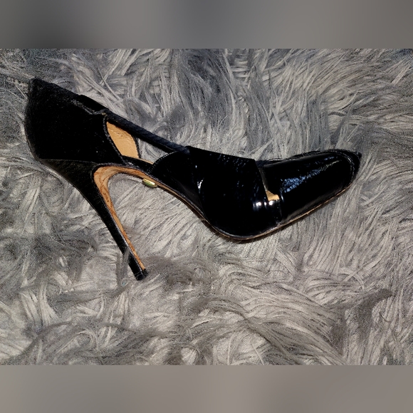 L.A.M.B Leather Sole Women's Classic black Heels from Neiman Marcus; like new! - Picture 2 of 6